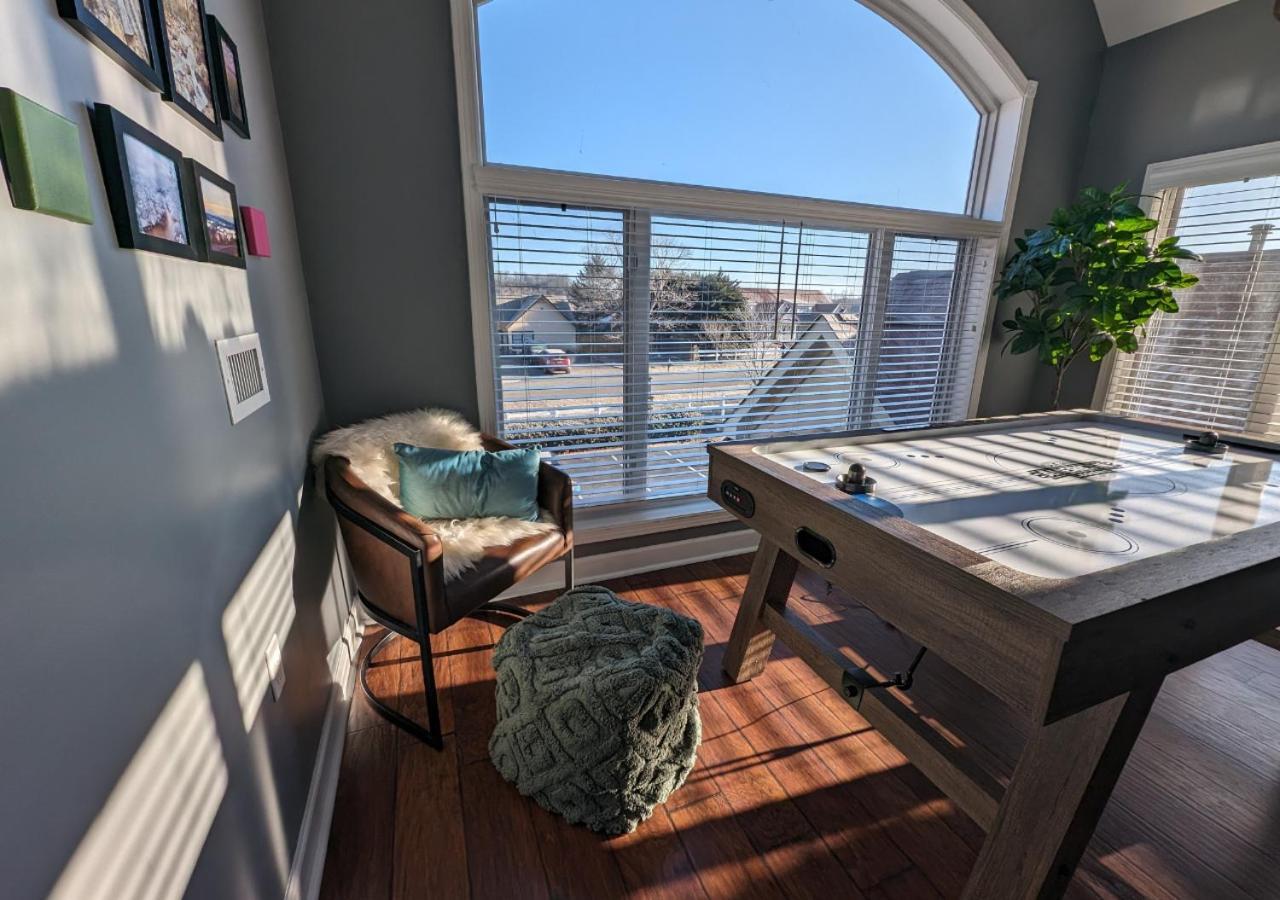 Relaxing Condo On The River - New Air Hockey Table 비둘기 포지 외부 사진